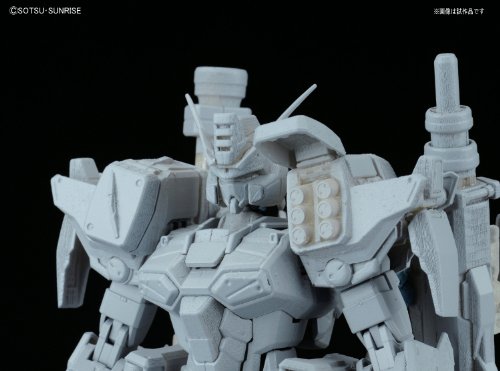 Bandai MG Buster Gundam 1/100 - close-up detail