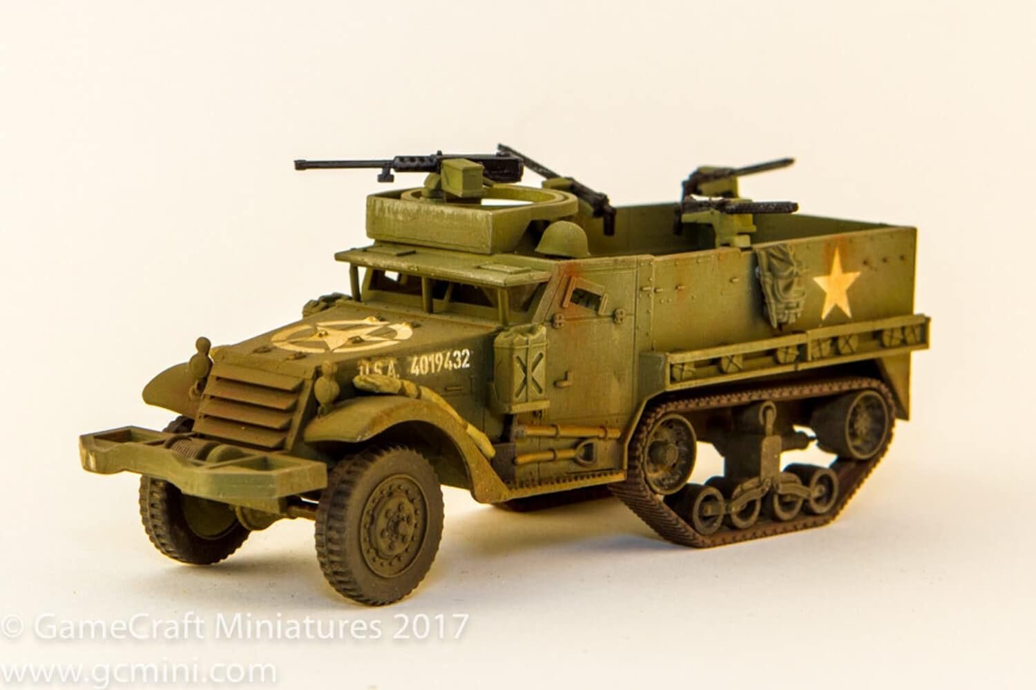 Warlord Bolt Action M3A1 Halftrack 1:56 WWII Military Wargaming Plastic Model Kit, Small